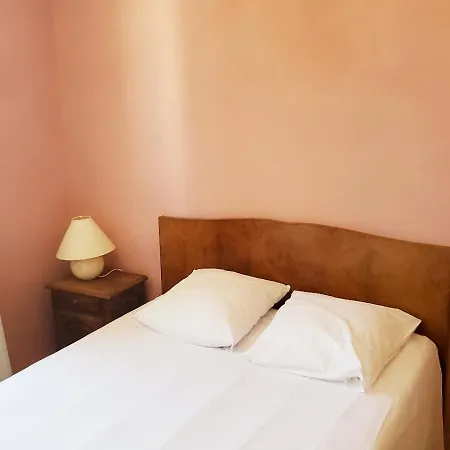 La Couronne - 2 Pres Du Marche Appartement